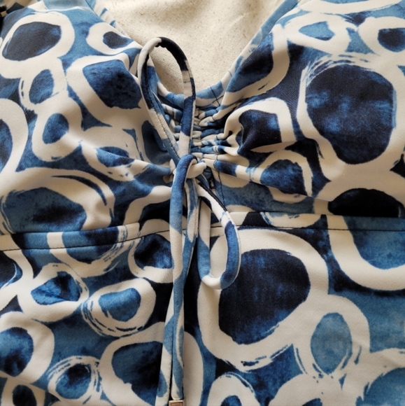 Magicsuit one-piece swimsuit with adjustable tie bust. Size M - Picture 4 of 12